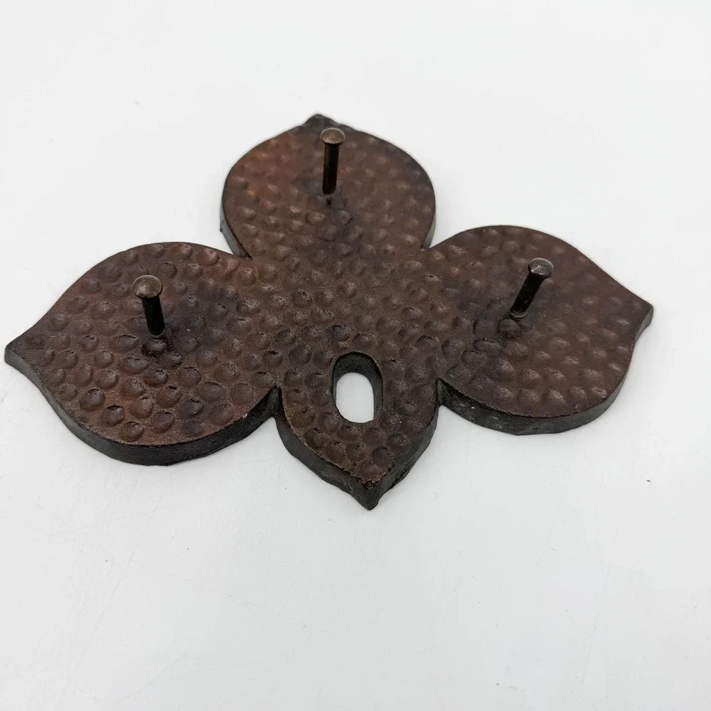 Vintage Enesco Cast Iron Fleur De Lis Wall Hook Hammered Bronze Key Rack Holder